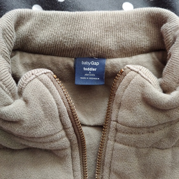 GAP Vest - Picture 3 of 3